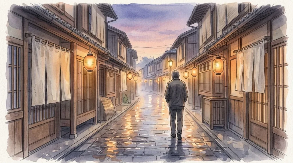 提灯の灯る京都の路地を一人で歩く男性の後ろ姿の水彩画風イラスト